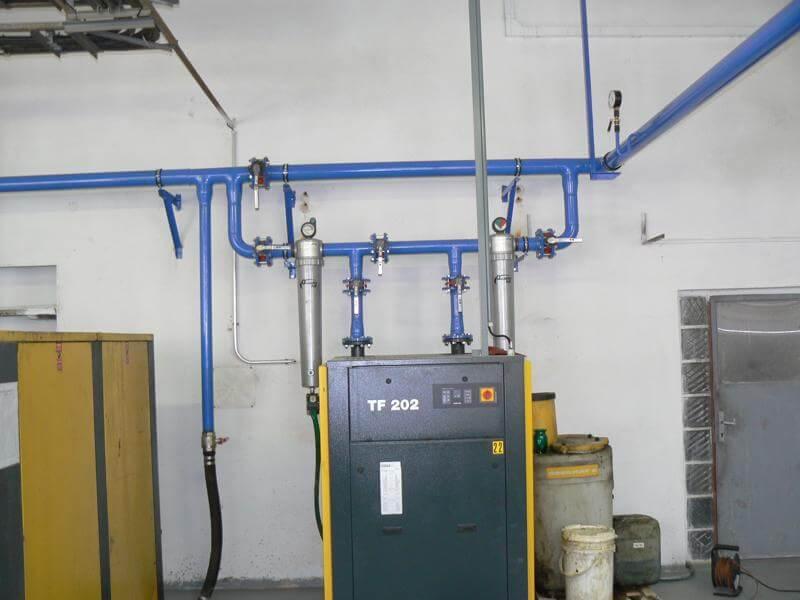 Compressors, compressor stations and substance treatment